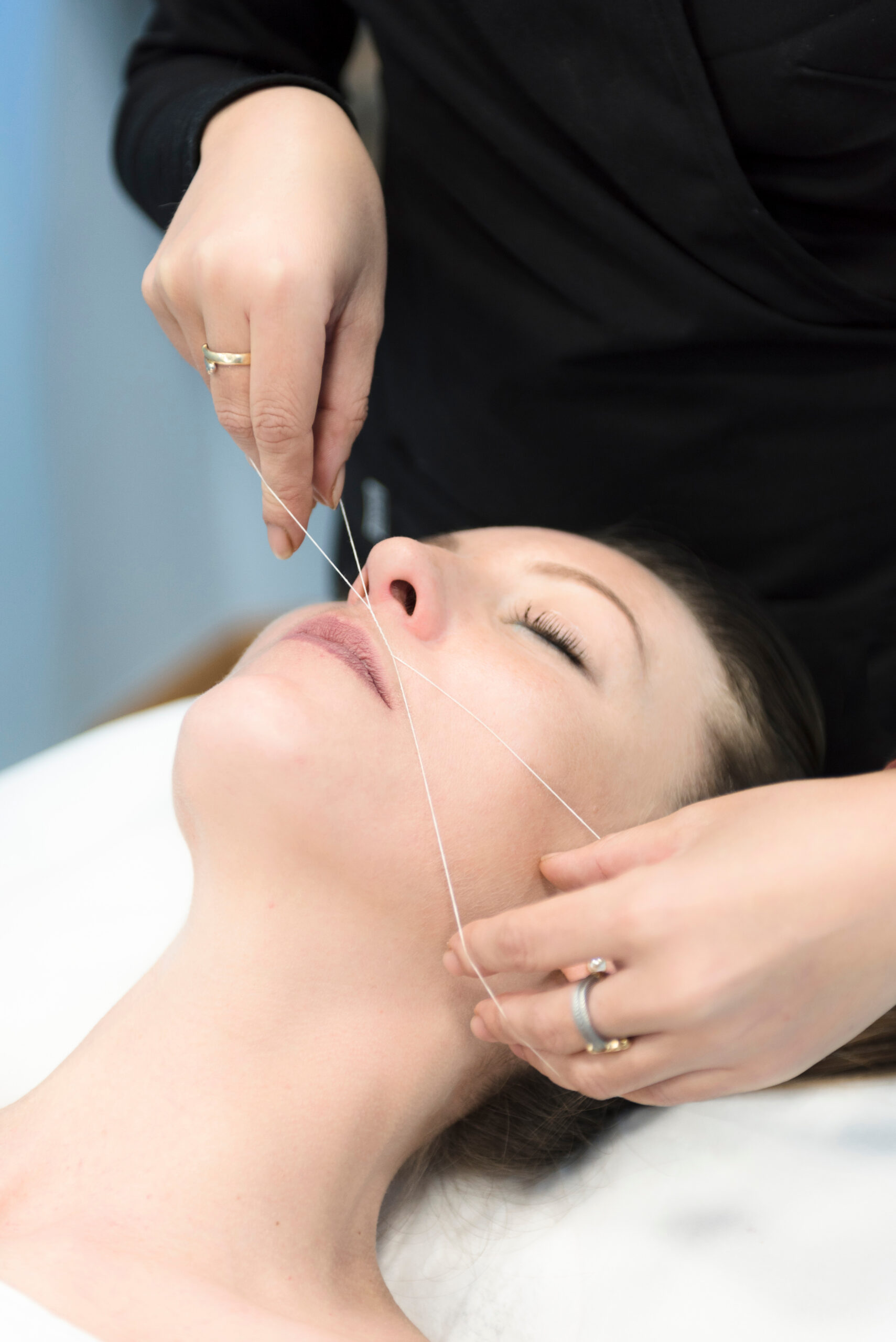 Full face threading, eyebrow tin, Sidburn threading,